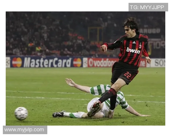 十大足球巨星巅峰时期私生活揭秘 球场外的风云人物和不为人知的一面