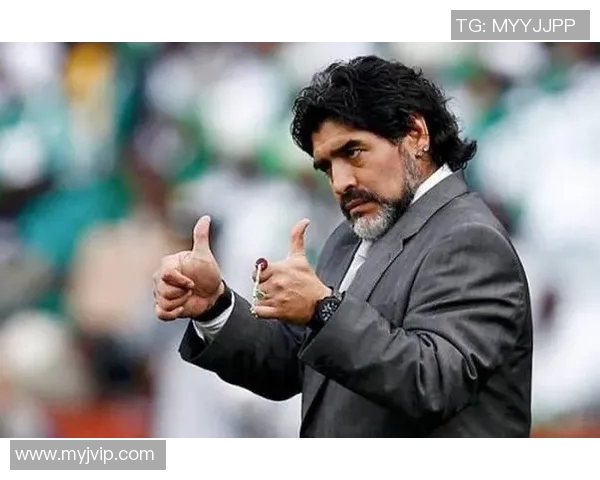 马拉多纳：足球历史中的不朽传奇与独特魅力解析